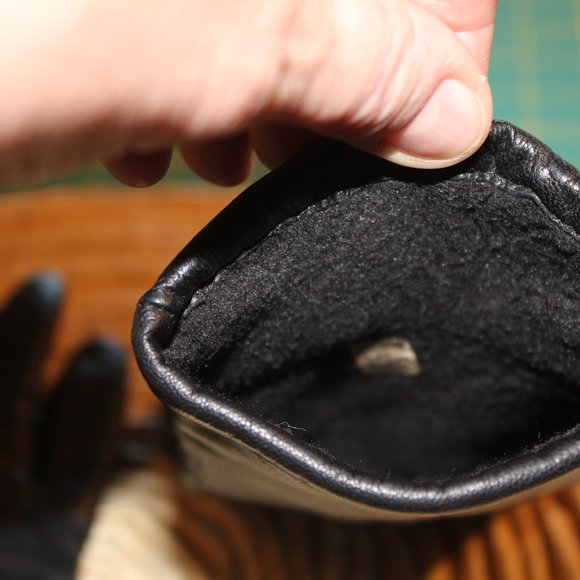Black Leather Gloves - Picture 5 of 5